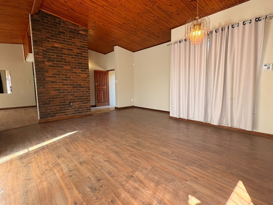 5 Bedroom Property for Sale in Sasolburg Ext 4 Free State